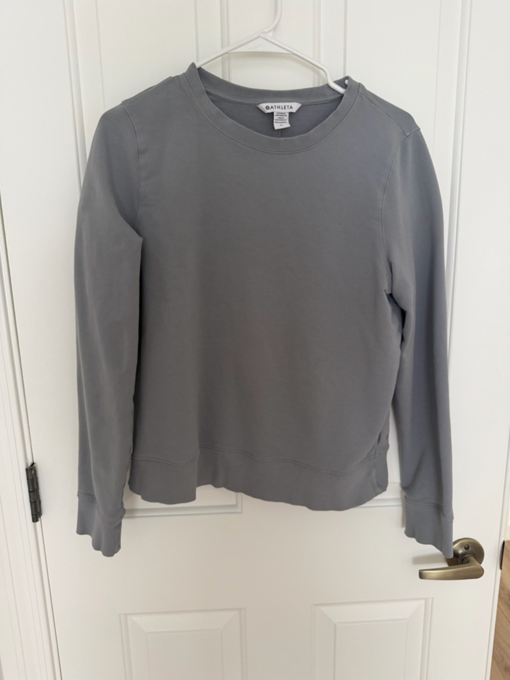 Athleta Light Gray Pullover Crewneck